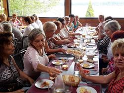 Repas et départ de Denise